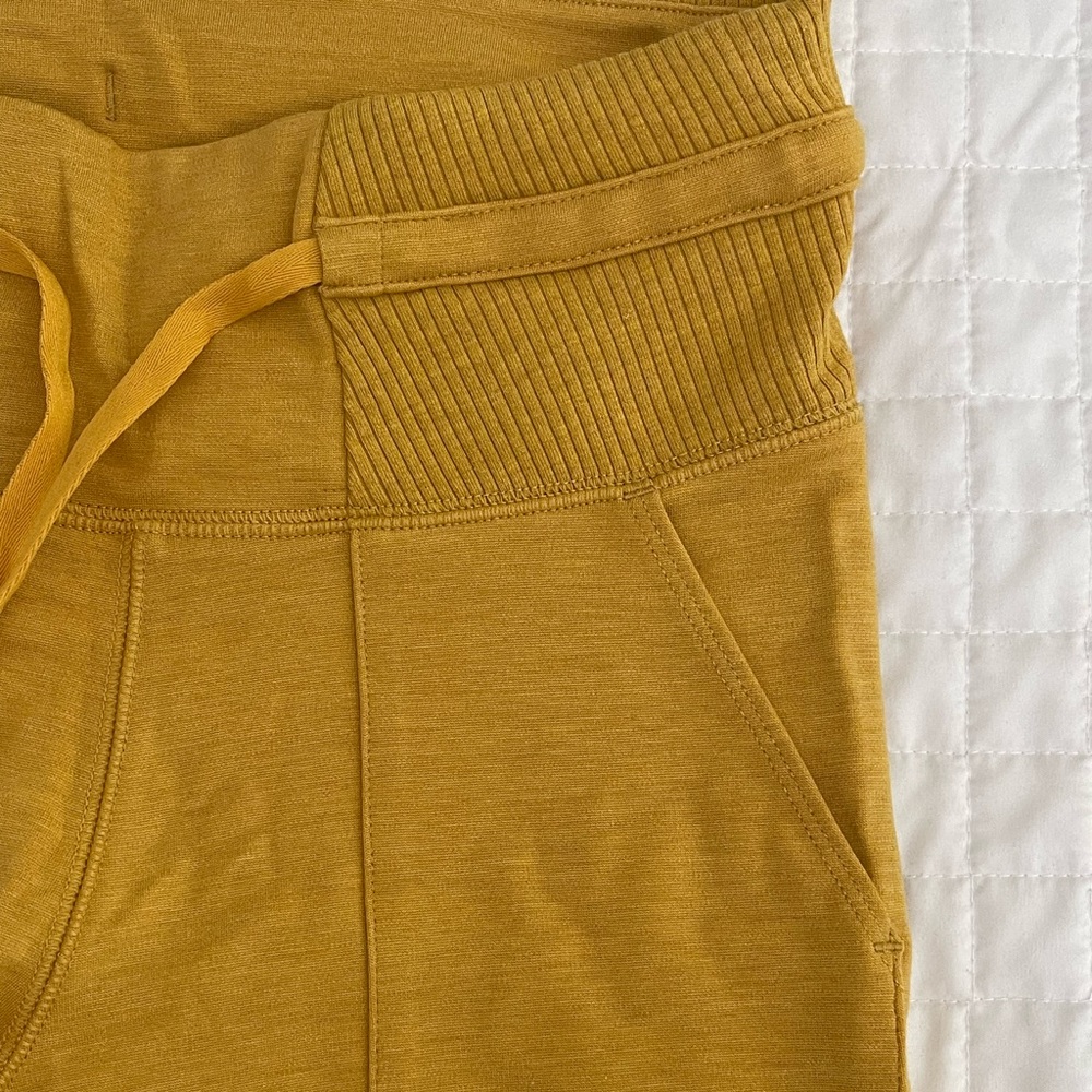 Travis Mathew Women’s Leggings Athleisure size XS - Picture 6 of 9
